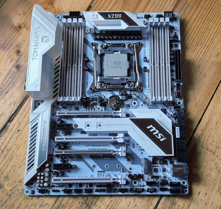 MSI X299 i7 7740X 5.36GHz 8 core 120mm Thermaltake 10 heatpipe