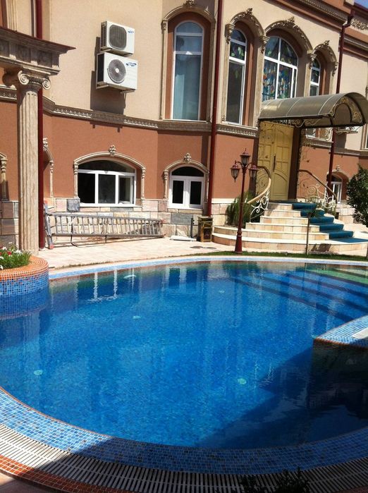 Шикарный Евродом в Элитной махале, 8 соток  7 комнат 7 с/узлов бассейн