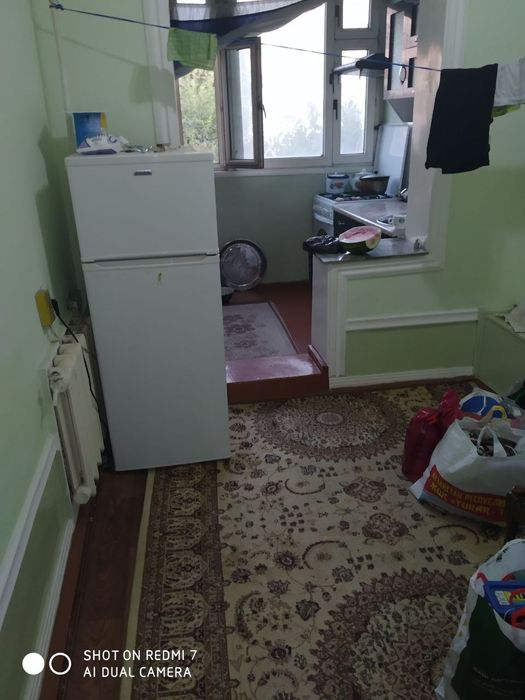 Jizzax Shaxar markazida 3 xonalik uy sotiladi