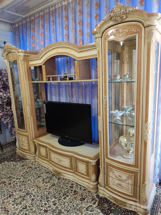 Сервант Оргинал 499 $ срочно сотилади