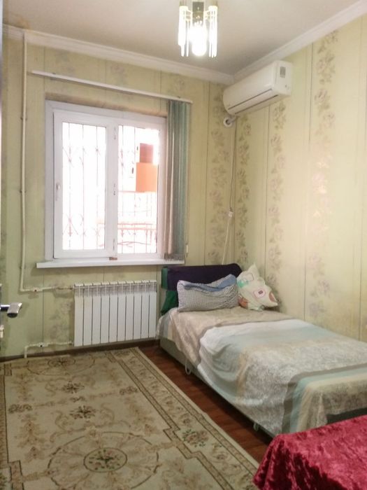 1 гор больница. 3 хона 2 чи этаж. 600.у.е+ маклер