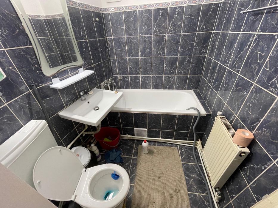 Inchiriez apartament cu 3 camere