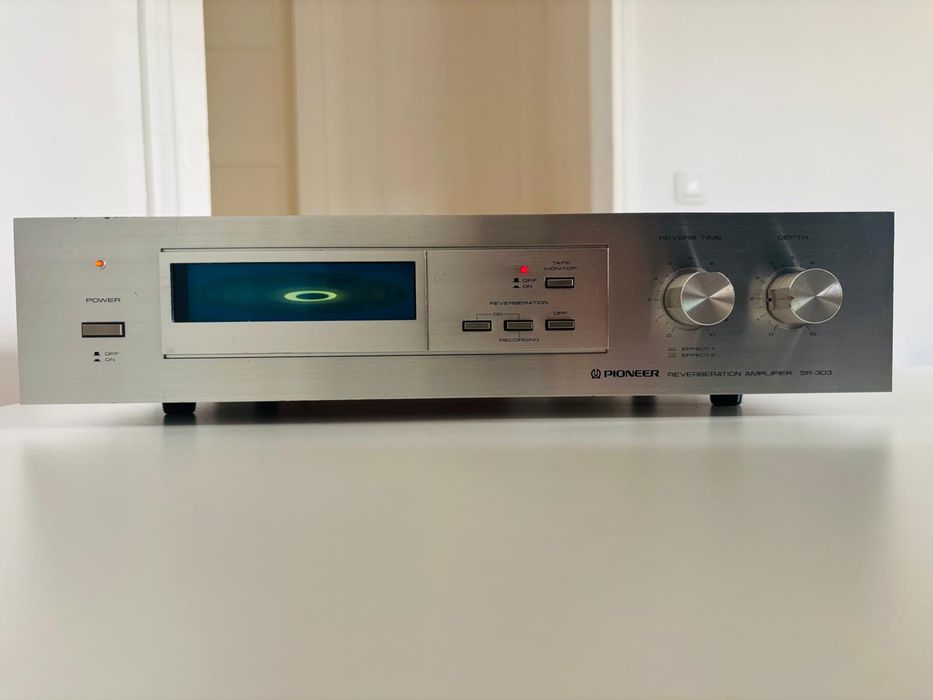 Pioneer Reverb SR-303