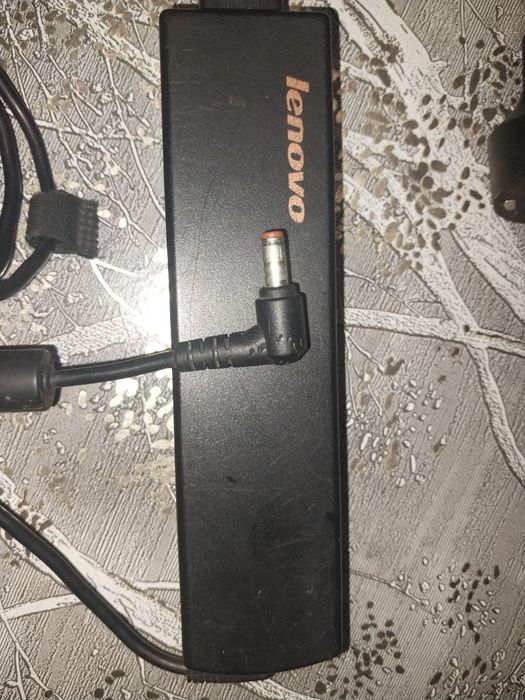 Lenovo zaryadchik