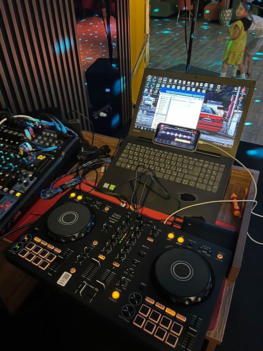 Pioneer DDJ-FLX4 контроллер