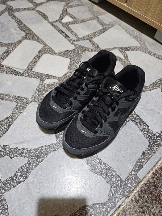 Детски маратонки Nike Air max Command Flex