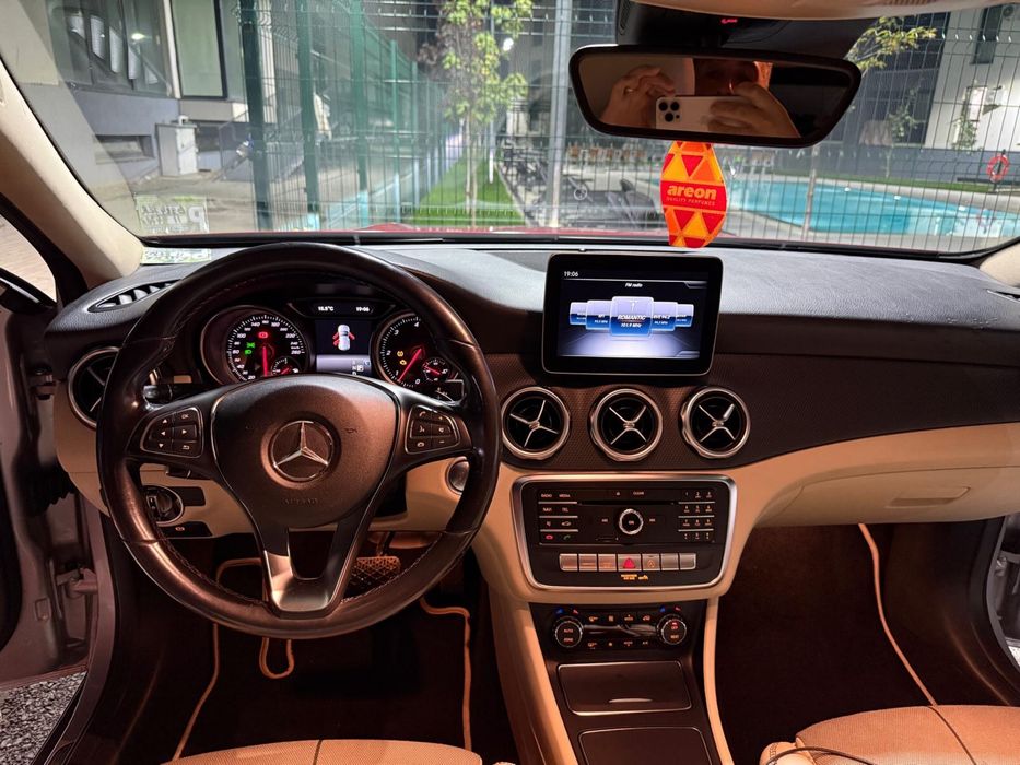 MERCEDES-BENZ GLA 2018 — imagine 4