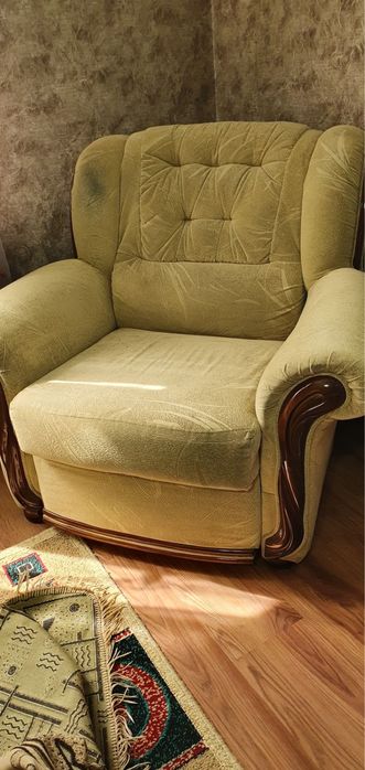 Продам диван с креслом