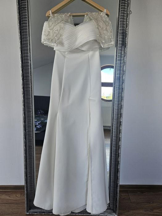 Vând Rochie Sirenă