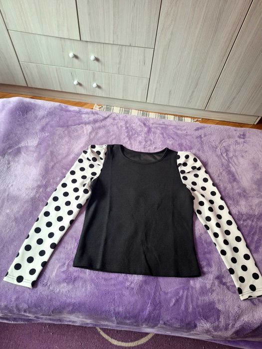 Дамска блуза в черно и бяло