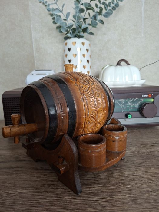 2 Butoiase vechi, din lemn. Fără defecte. Fiecare tine lichide