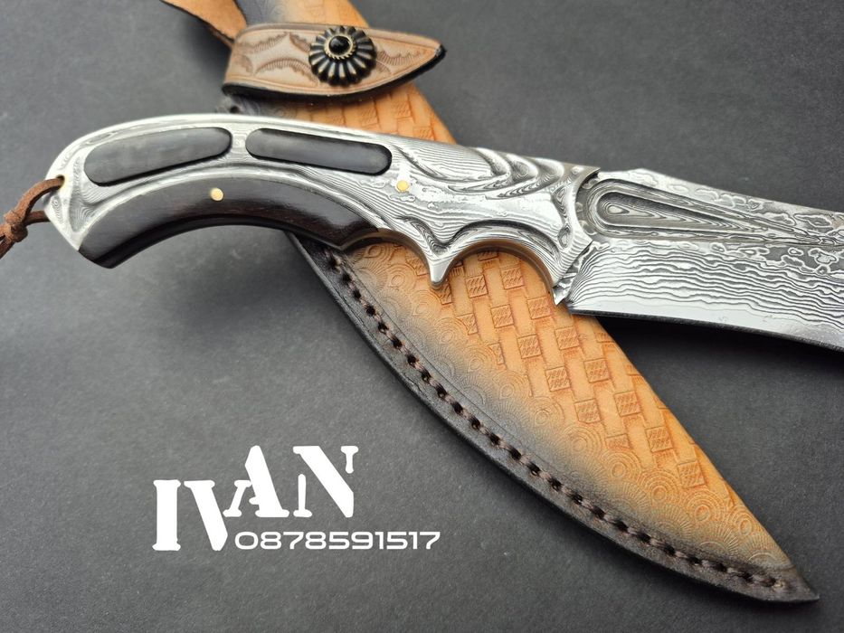 Ловен нож от дамаска стомана (96 слоя) сърцевина  VG10 с кожена кания