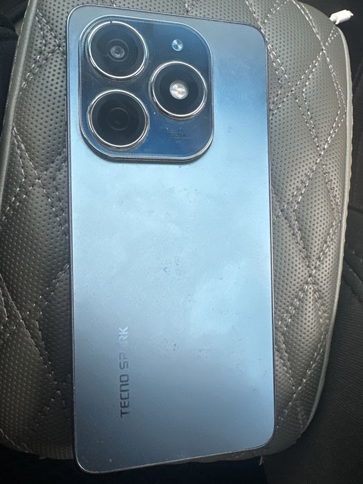 Tecno spark camon 20