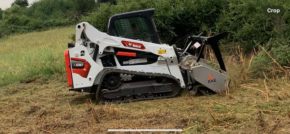 Почистване на дворове и терени с горски мулчер