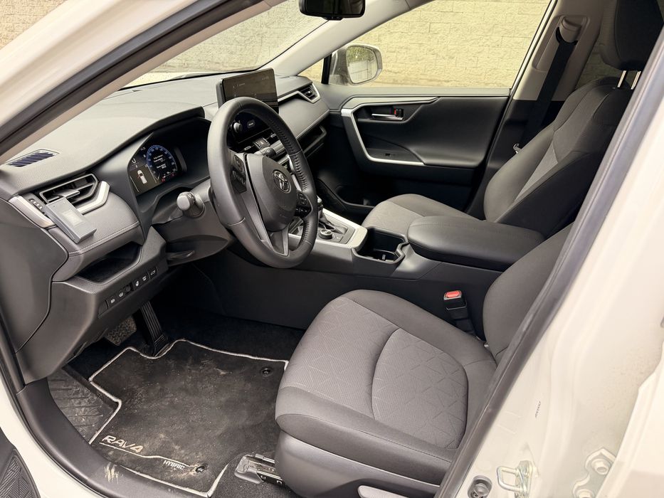 Toyota RAV4, 2023г.
