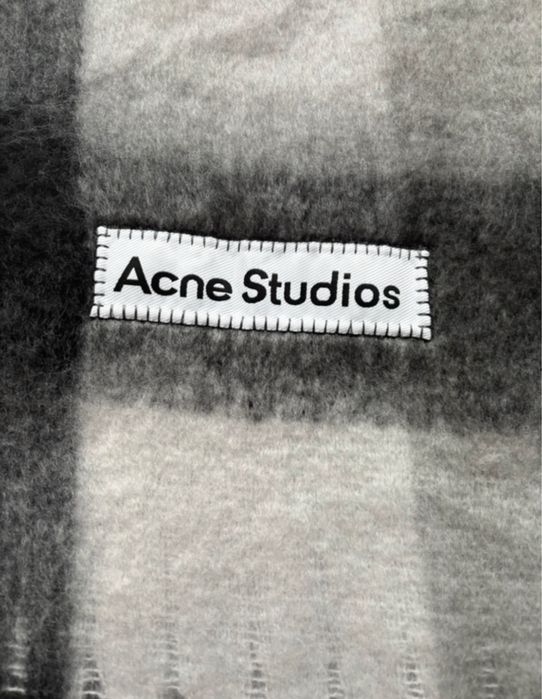Fular Acne Studios