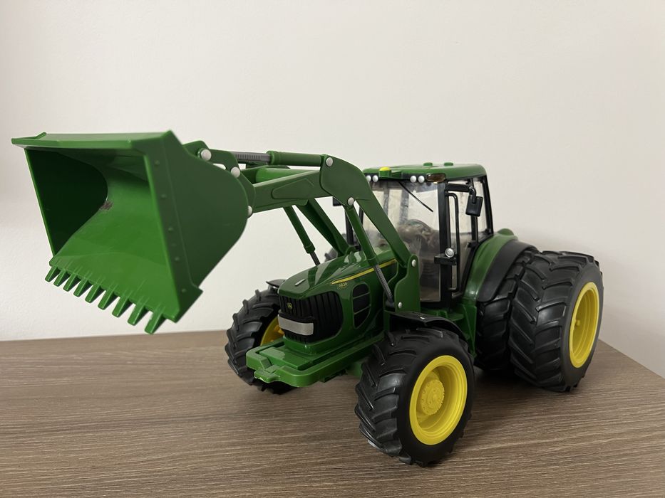 Tractor John Deere ERTL Britains 1:16