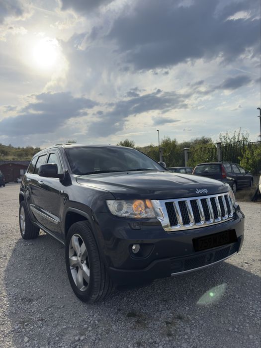 Jeep Wk2 Grand Cherokee на части