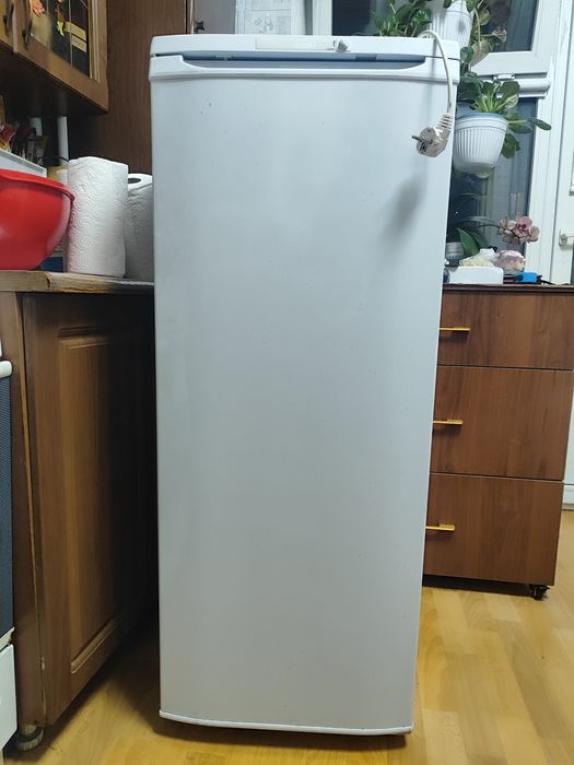 Холодильник Бирюса