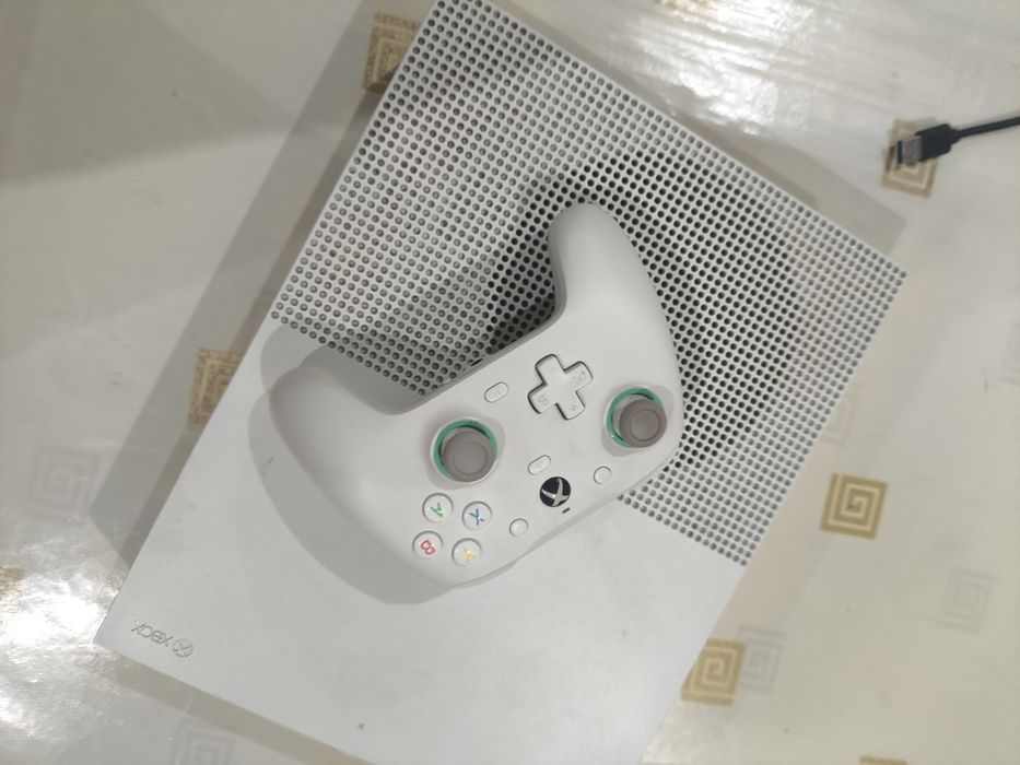 Обменяю xbox one s