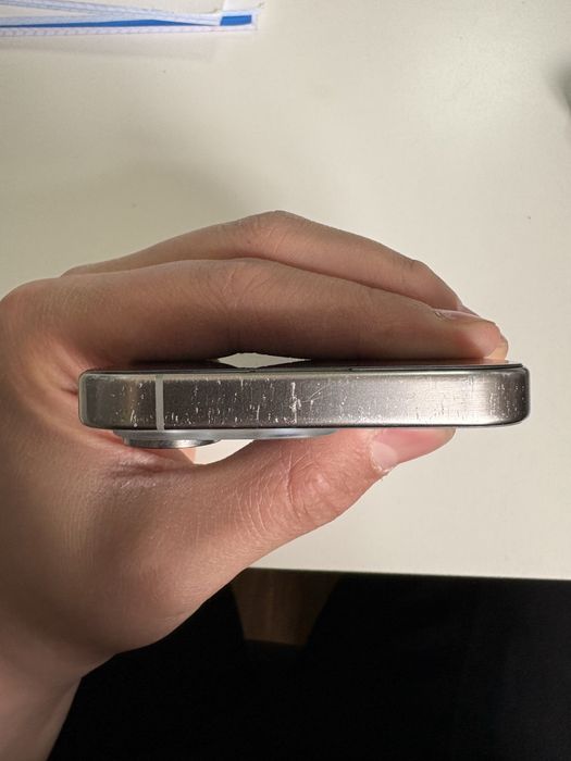 Айфон 15 про без ремонт