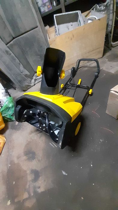 Снегоуборочная машина