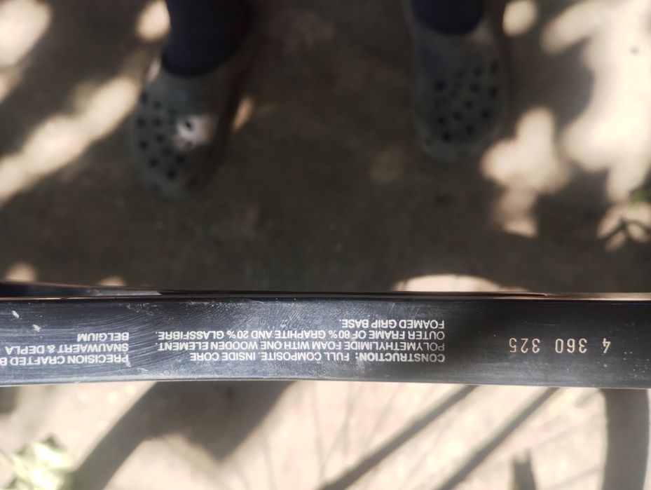 Vând rachetă de tenis snauvaert graphite pro  cu husa.