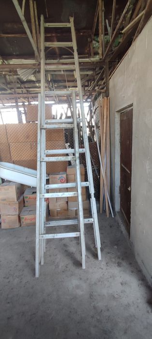 Лестница дюралюминевая, прочная.