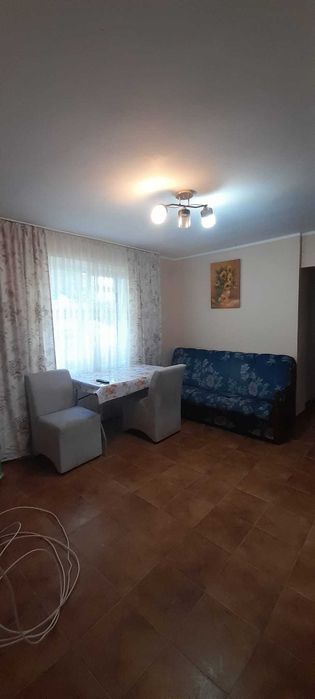 Vindem apartament 3 camere zona scoala 7