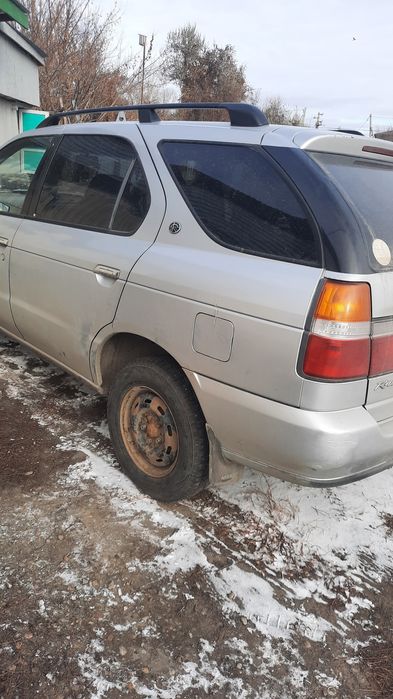 Продам машину нисан