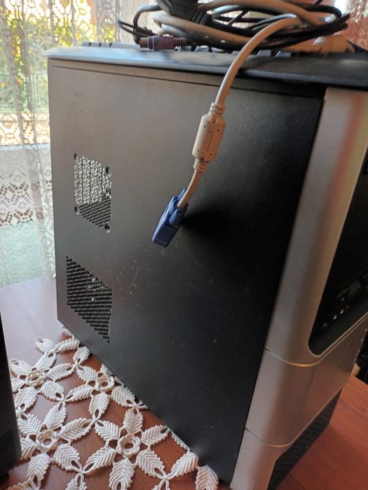 Vand unitate de  calculator si tastatura