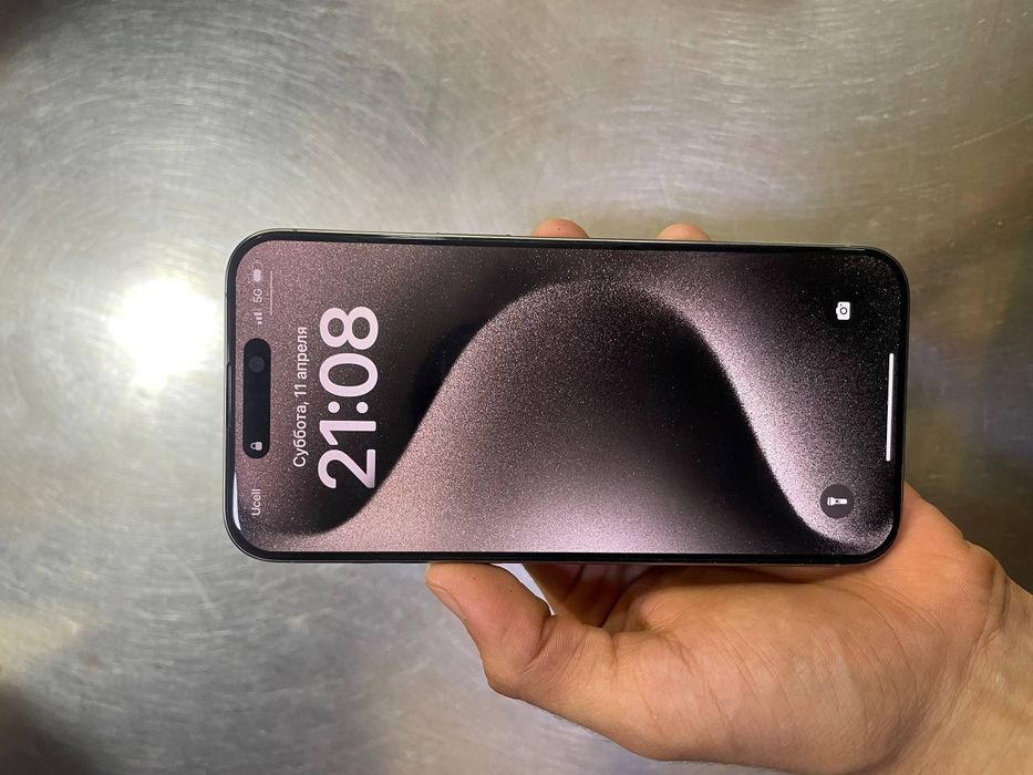 iPhone 15pro max 256 lla esim