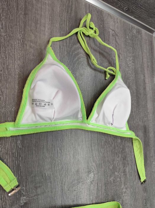 Дамски бански костюм от две части