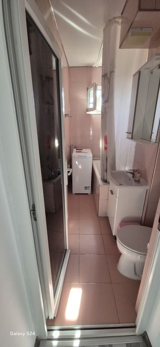 Inchiriez apartament