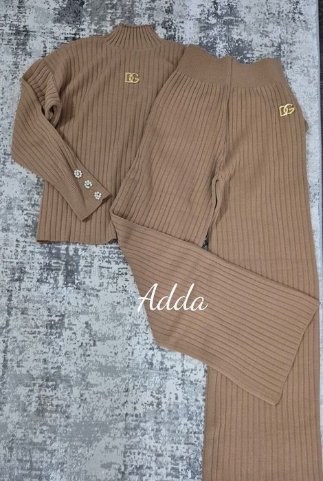 Compleu tricou DG marime universală preț 300 lei