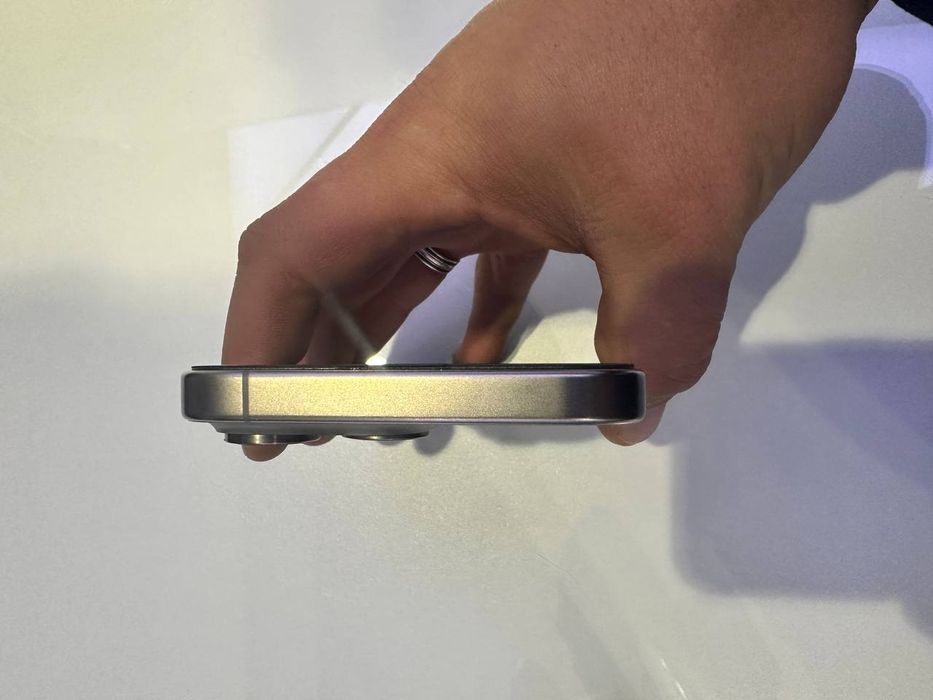 IPhone 15 Pro Max 256GB Sotiladi.