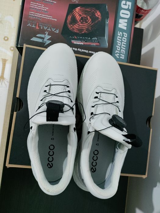 Model ECCO BIOM C5, alb, cu sistem BOA