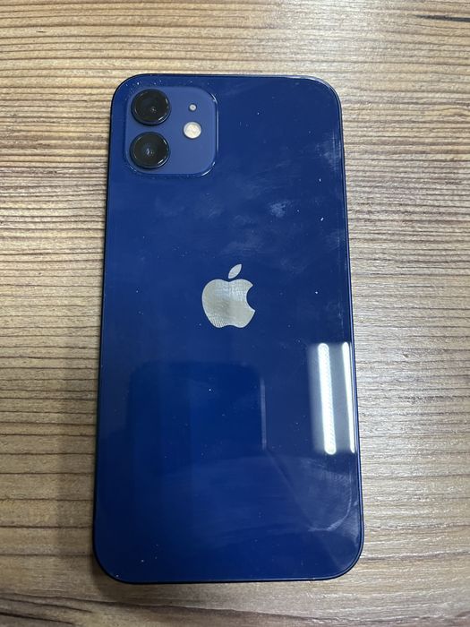 Телефон Iphone 12