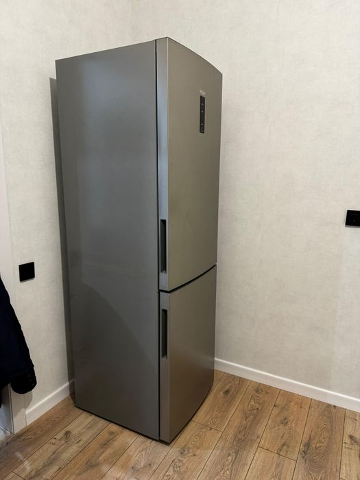 Холодильник Haier C2F636CFRG