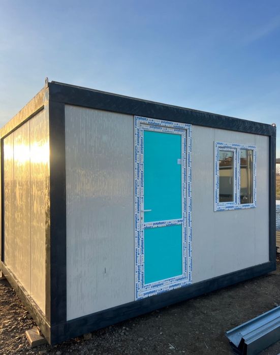 Vand containere modulare la super preț-calitate