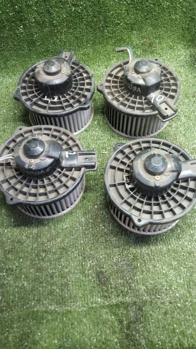 Моторчик печки Mazda