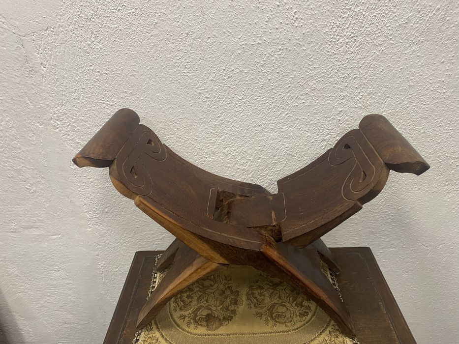 Дървена сгъваема поставка от орех Азия 1900 1940