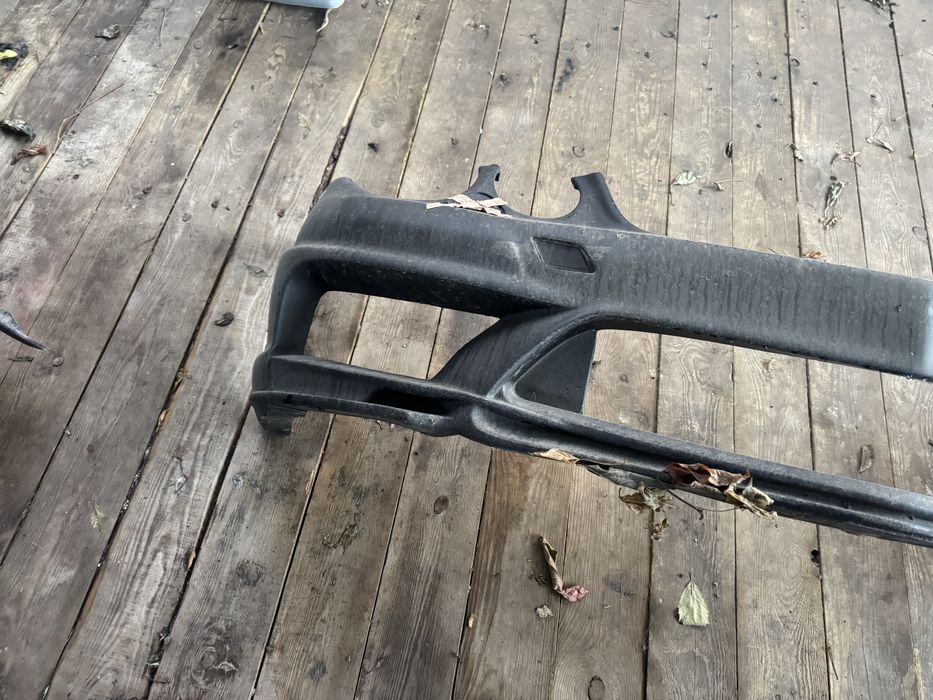 Продам Бампер от Мерседес 211