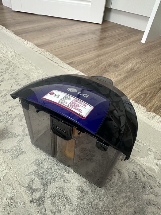 Пылесос LG VK69662N синий