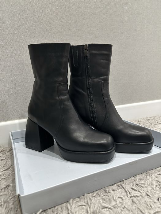 Продам зимние сапоги натуральные