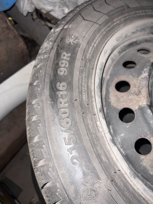 Продам зимние шины R16