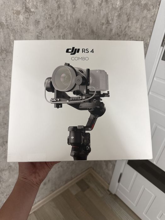 Стабилизатор DJI RS 4 Combo