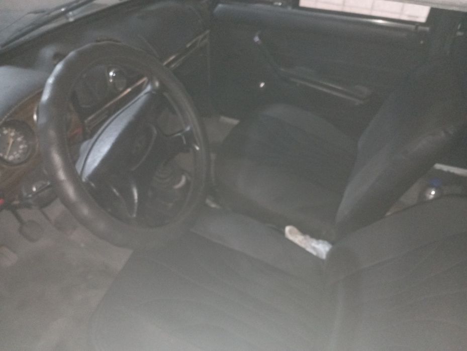 Jiguli 2106 . Sotiladi