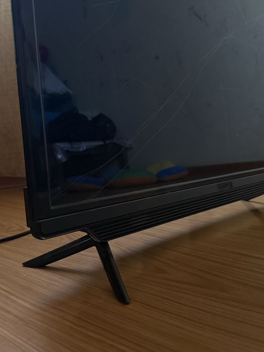 Телевизор Samsung, 32 диагональ, плоский, тюнер