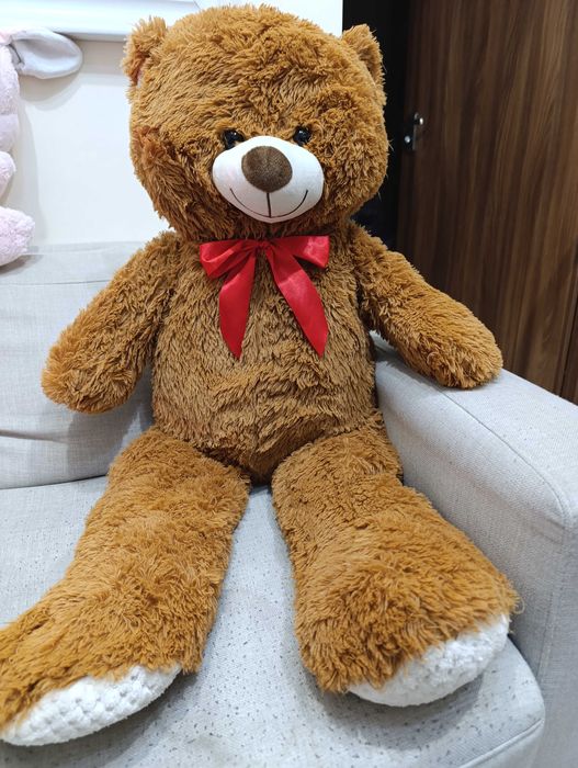 Голяма плюшена играчка мече